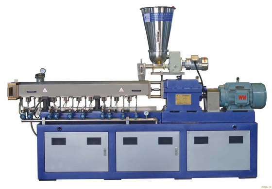 WPC Wood Plastic Composite Extrusion Machine , Water Cooled Extruder For Plastic