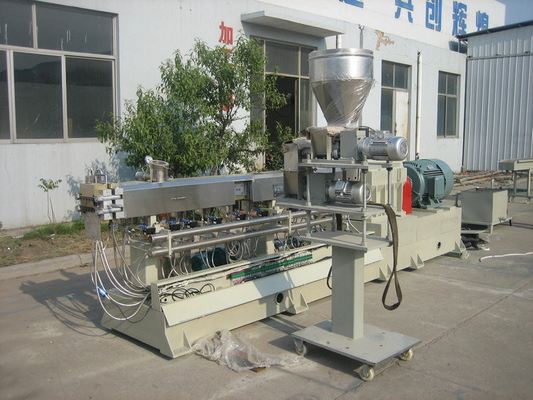 Parallel Twin Screw Extruder Machine Process Plastic Pipe / Sheet