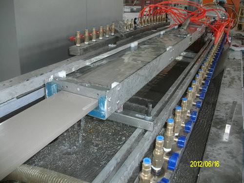 WPC Floor / Decking Plastic Profile Extrusion Line , Window Profile Extruder