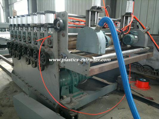 Ширина машинного оборудования 1220mm штрангпресса картоноделательной машины пены PVC конструкции пластиковая